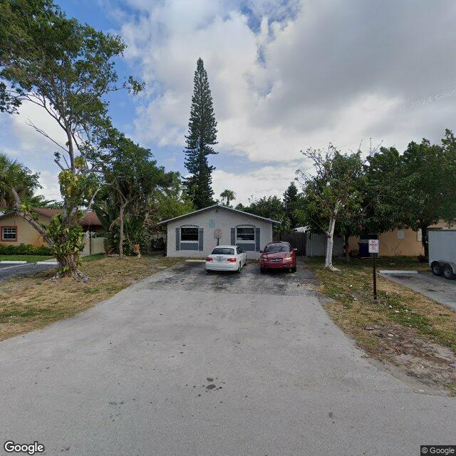 215 SW 1st Ct, Pompano Beach