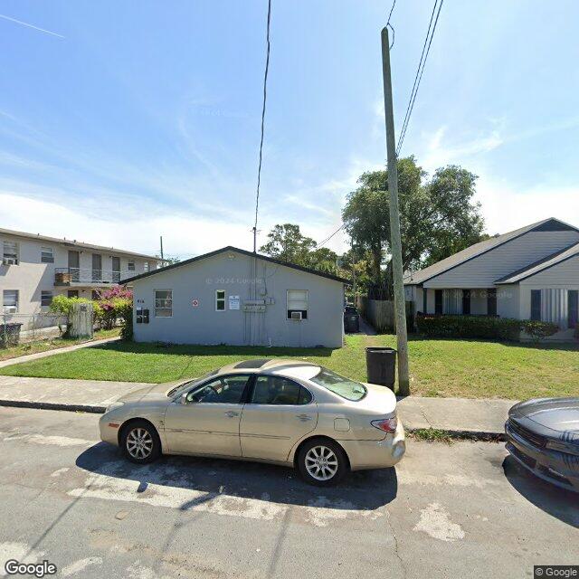 916 4th St, West Palm Beach