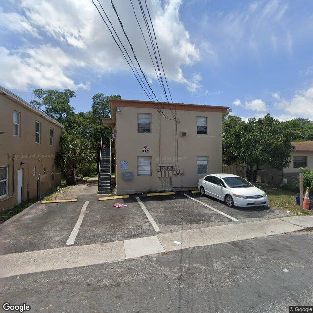 812 19th St, West Palm Beach