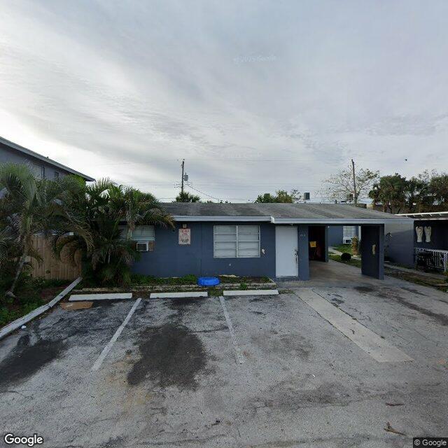 111 E 27th Street, Riviera Beach