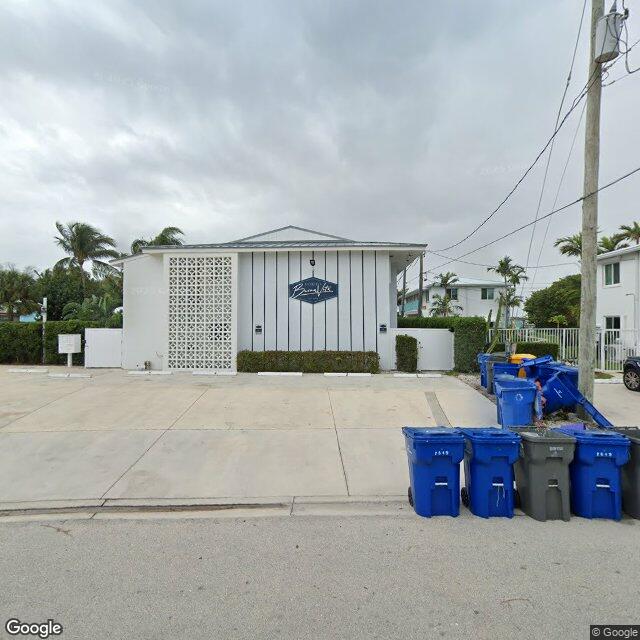 2649 Lake Dr, Riviera Beach