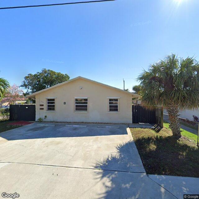1565 W 28th St, Riviera Beach