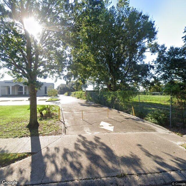 8258 Lake Forest Boulevard, New Orleans