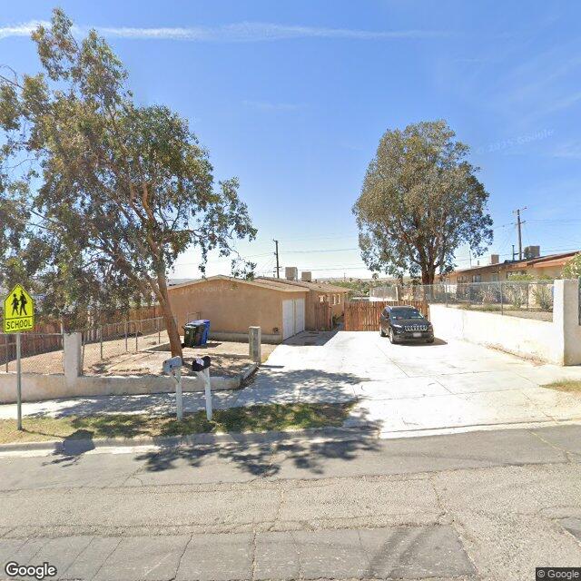 928-930 Navajo Street, Barstow