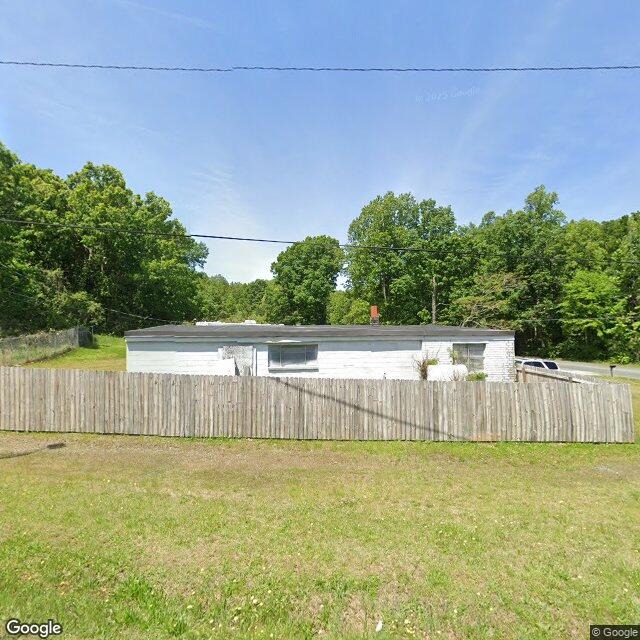 414 Spur Rd, Greensboro