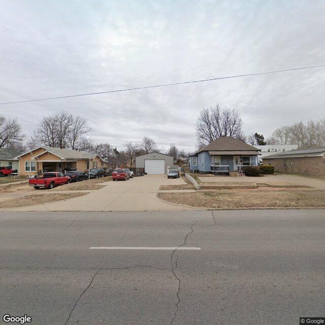 620 E Boadway, Enid