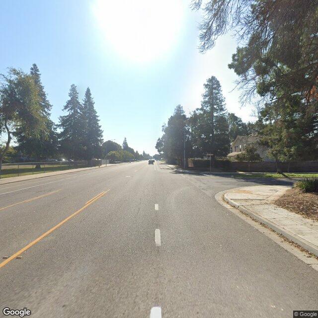 2205 North Peach Avenue, Clovis