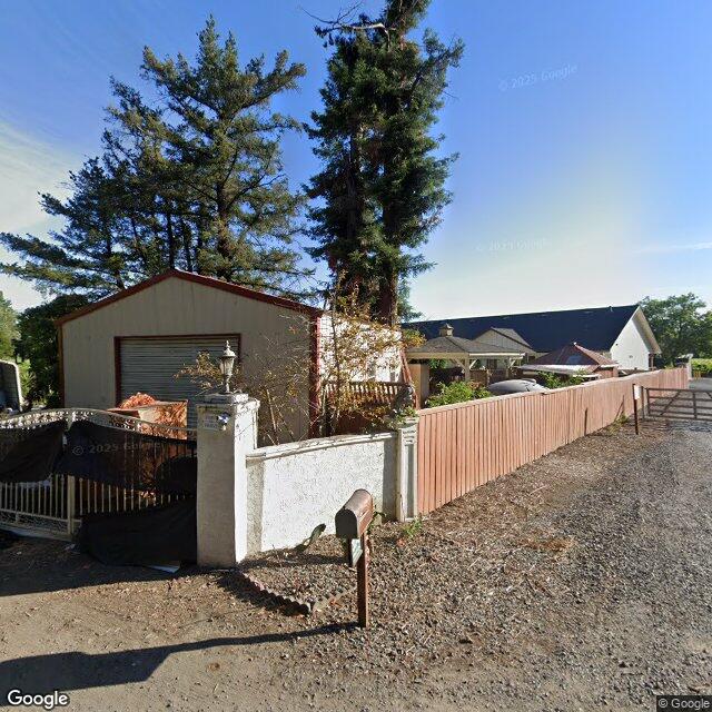 374 Kinley Drive, Healdsburg