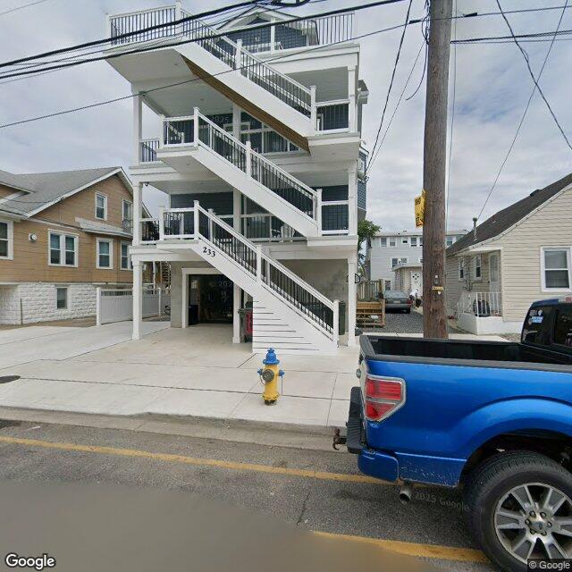 233 E Youngs Avenue, Wildwood