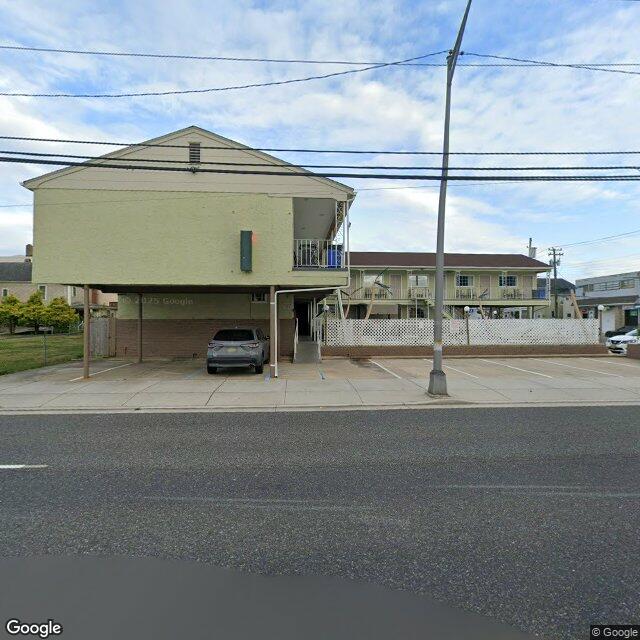 107 E Lincoln Avenue, Wildwood