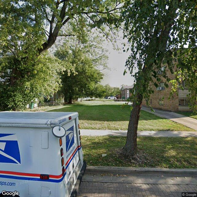 1015 W MAIN Str, Carmi