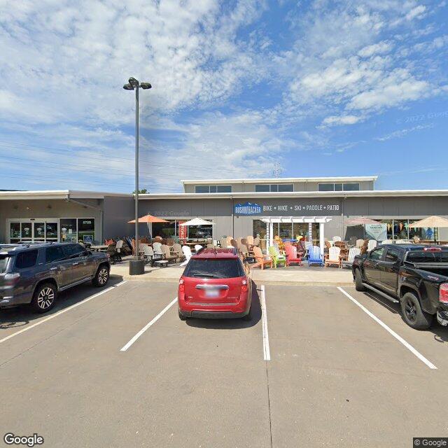 5728 N Knoxville Avenue, Peoria
