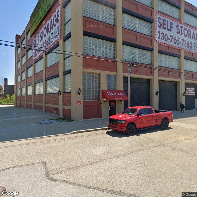 1025 S Broadway Street, Akron