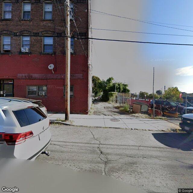 395 Maple Street, Holyoke