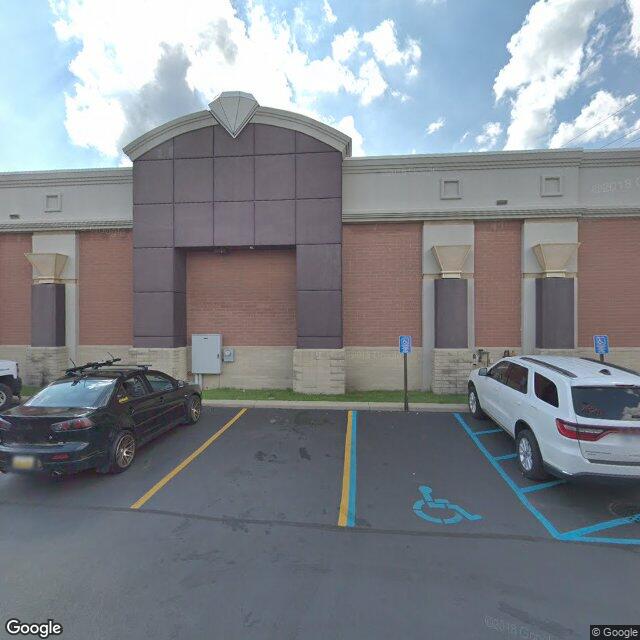 451 W 14 Mile Rd, Madison Heights