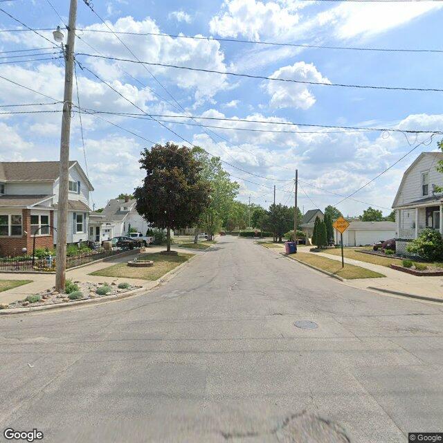 215 Linn, Bayy City