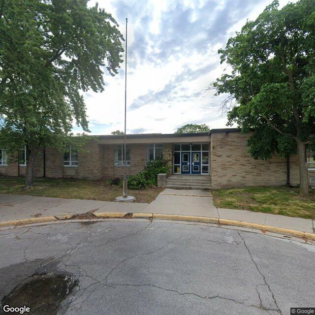 201 Woodside Ln, Bay City