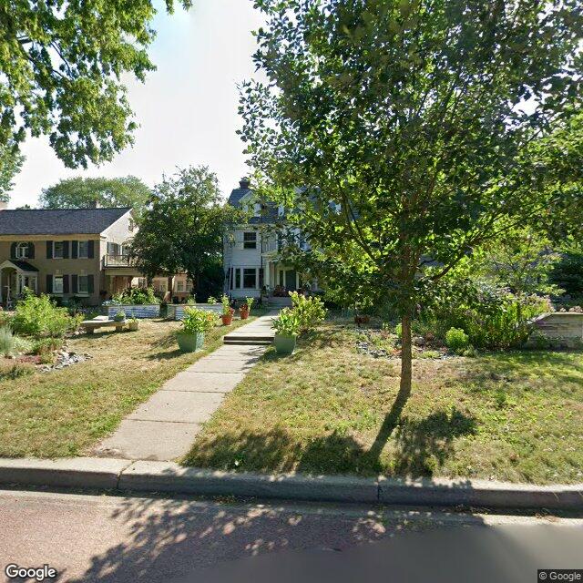 2760 W River Pkwy, Minneapolis